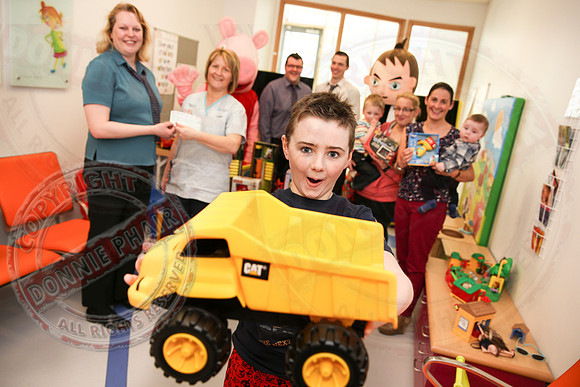 Liberty Insurance Donates Toy to South West Hospital CHildrens Ward.