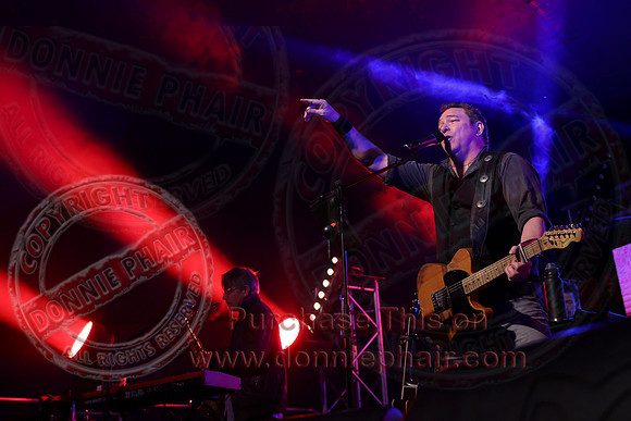 Live at the Castle Enniskillen    12-03-22-7
