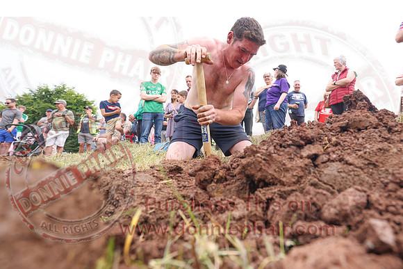 Lady of the Lake Festival World Hole Digging Competition-20