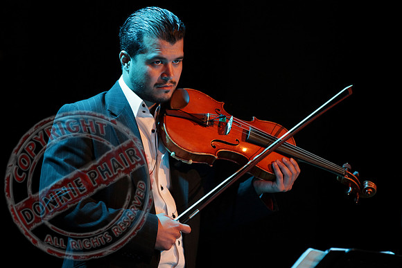 Vladimir Jablokov performing "Classic Twist".