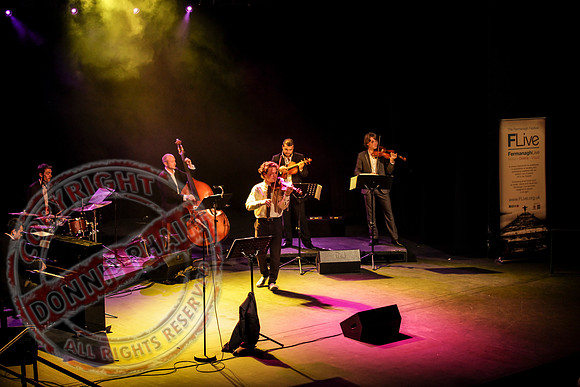 Vladimir Jablokov performing "Classic Twist".