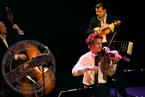 Vladimir Jablokov performing "Classic Twist".