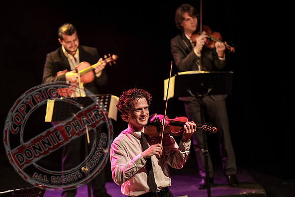 Vladimir Jablokov performing "Classic Twist".