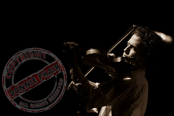 Vladimir Jablokov performing "Classic Twist".
