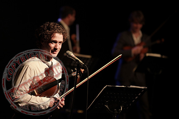 Vladimir Jablokov performing "Classic Twist".