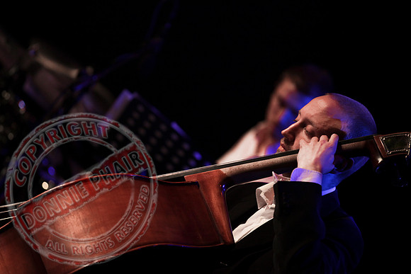 Vladimir Jablokov performing "Classic Twist".