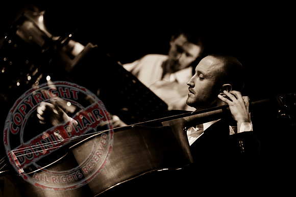 Vladimir Jablokov performing "Classic Twist".