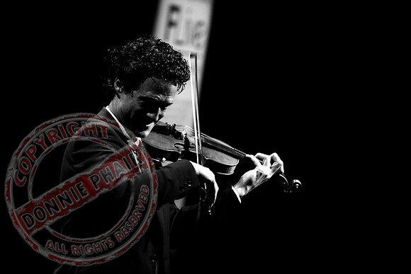 Vladimir Jablokov performing "Classic Twist".