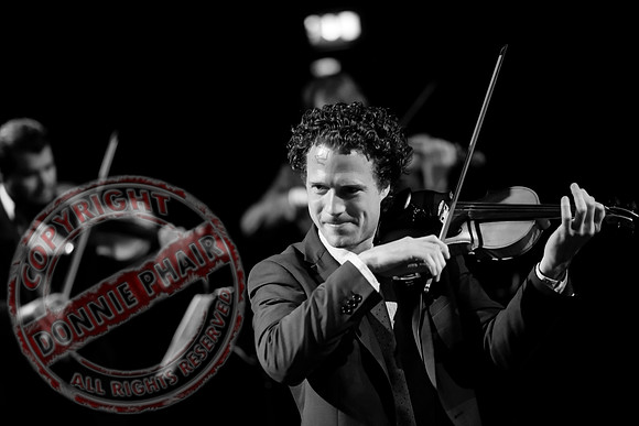Vladimir Jablokov performing "Classic Twist".