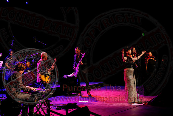Bronagh Gallagher and Band in Concert in The Ardhowen Theatre.
