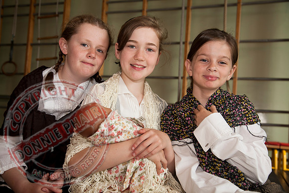 Children from the Moate Primary School