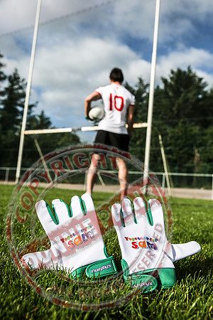 Tyrone Player, Matty Donnelly, launches Murphy's -Together For Sam- Gloves.