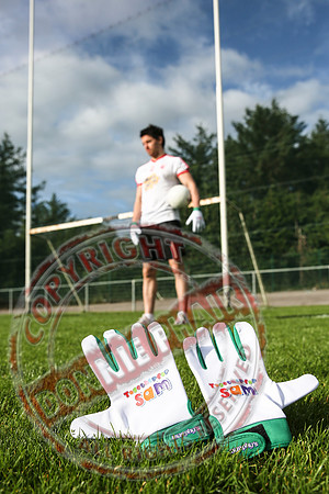 Tyrone Player, Matty Donnelly, launches Murphy's -Together For Sam- Gloves.