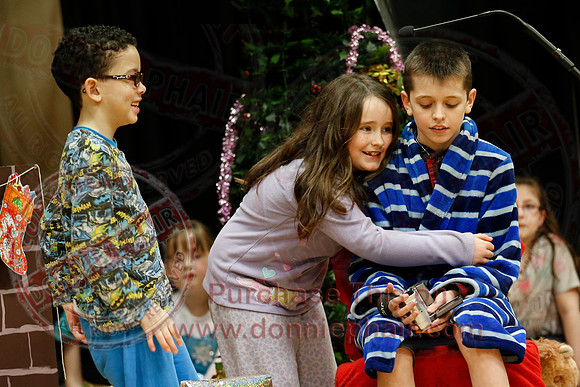 Bunscoil An Traonaigh Christmas Stories and Carols.