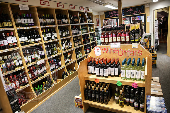 Reillys Off-Licence, Lisnaskea.