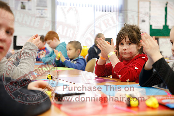 NI Science Festival Road Show in the CREST Centre, Enniskillen.-16