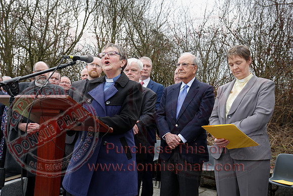 Senator George Mitchell returns to the Peace Bridge outside Belturbet 20 years after The Good Friday Agreement-74
