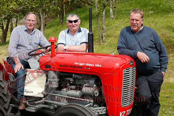 Vintage Tractor and Run run ar Drumhoney Holiday park-3
