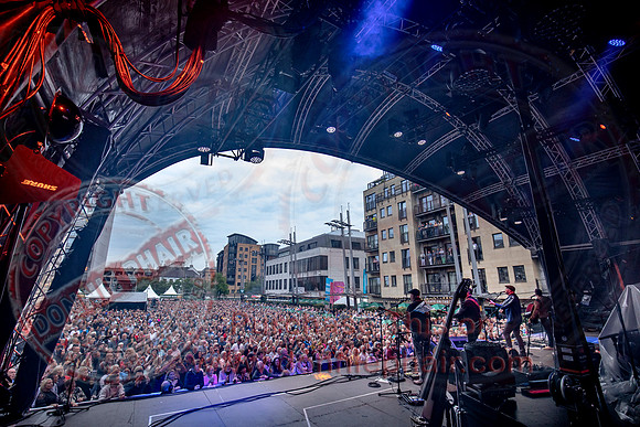 The High Kings at Custom House Square Belfast by Donnie Phair   10-08-21-117