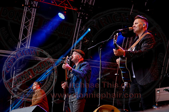 The High Kings at Custom House Square Belfast by Donnie Phair   10-08-21-30