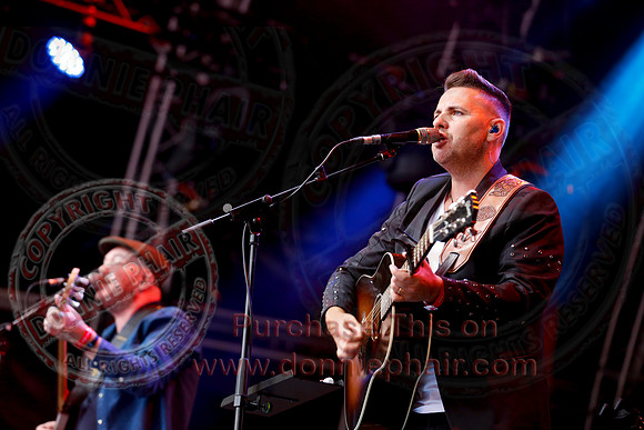 The High Kings at Custom House Square Belfast by Donnie Phair   10-08-21-32