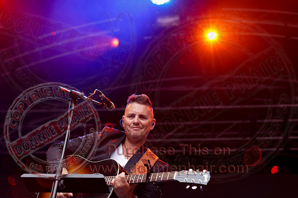 The High Kings at Custom House Square Belfast by Donnie Phair   10-08-21-36