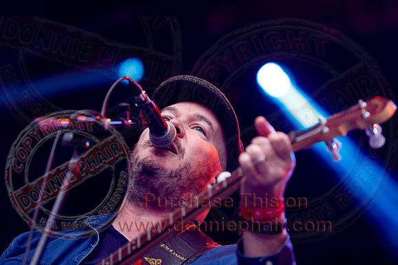 The High Kings at Custom House Square Belfast by Donnie Phair   10-08-21-41