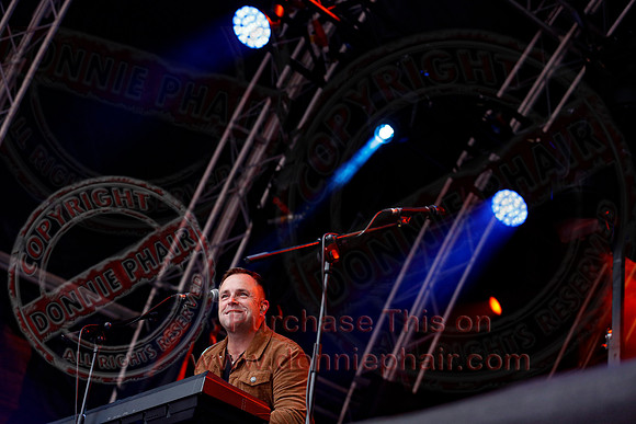 The High Kings at Custom House Square Belfast by Donnie Phair   10-08-21-42
