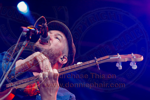 The High Kings at Custom House Square Belfast by Donnie Phair   10-08-21-45
