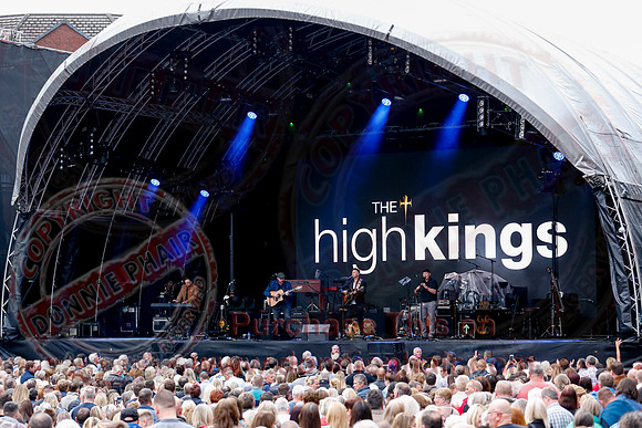 The High Kings at Custom House Square Belfast by Donnie Phair   10-08-21-83