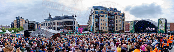 The High Kings at Custom House Square Belfast by Donnie Phair   10-08-21-84