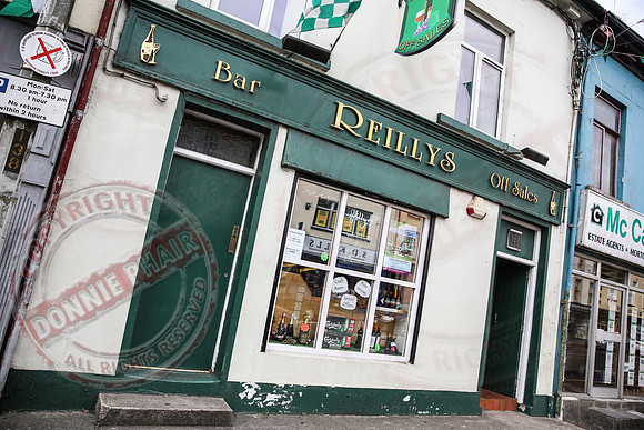 Reillys Off-Licence, Lisnaskea.
