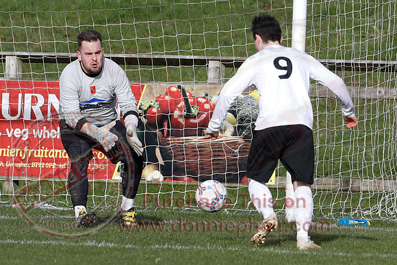 Enniskillen Rangers (0) V Lisnaskea Rovers (1)  in The Mulhern Cup-10
