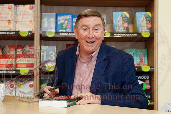Father Brian D'Arcy Booking Signing in Easons-1