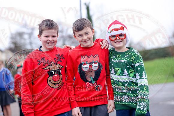 Maguiresbridge Controlled Primary School Santa Daily Mile-11