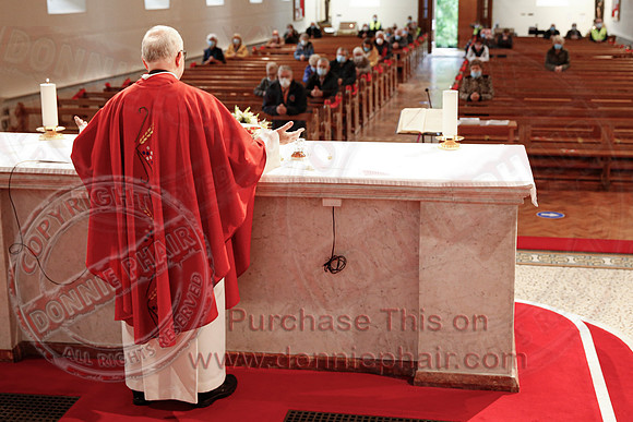 Mass in Holy Cross Church Lisnaskea after Covid-19 Lock-down-9
