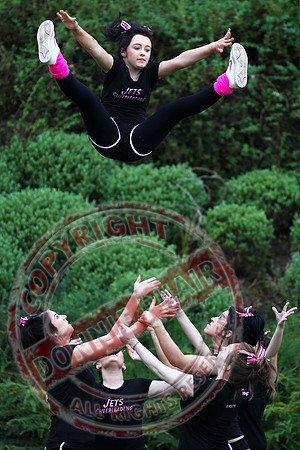 Jets Cheerleading Squad from Enniskillen head off to America.