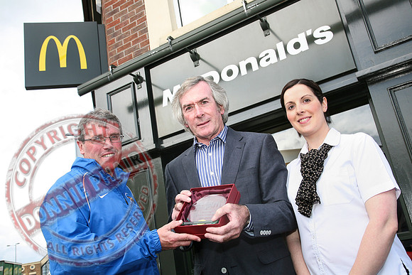 Pat Jennings, Former Irish International Goalkeeper presents awards for Best Coach.