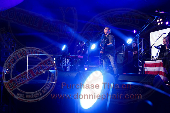 Live at the Castle Enniskillen    12-03-22-17