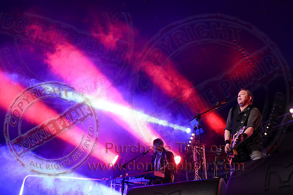 Live at the Castle Enniskillen    12-03-22-4