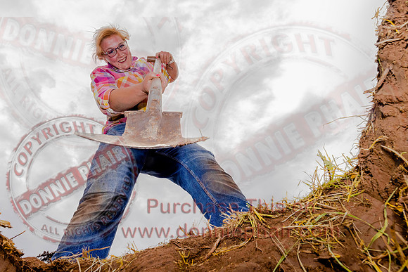 Lady of the Lake Festival World Hole Digging Competition-30