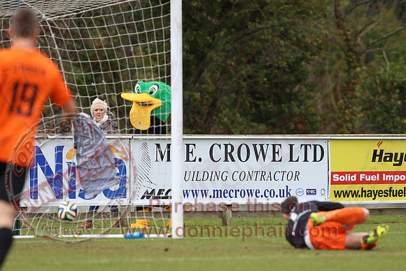 Ballinamallard United (1) V Glenavon (3) in IFA Danske Premier League.