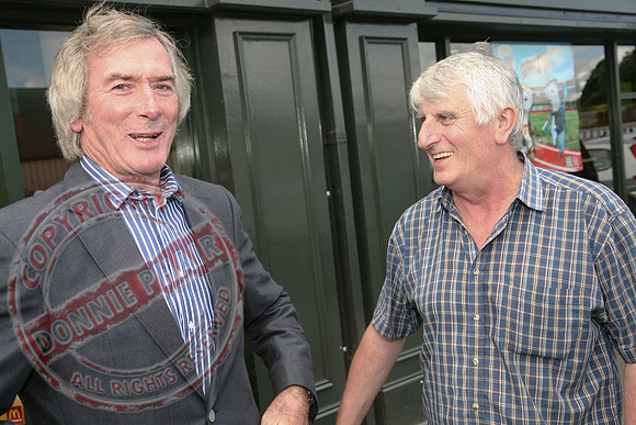 Pat Jennings, Former Irish International Goalkeeper meets Fans