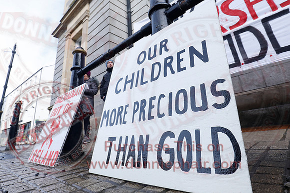 Independent Councillors Protest over Censorship outside Enniskillen Townhall-5
