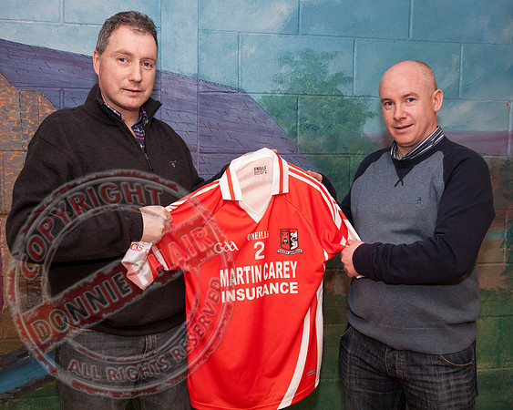 Knocks Grattan Hurling Club with their New Jerseys.