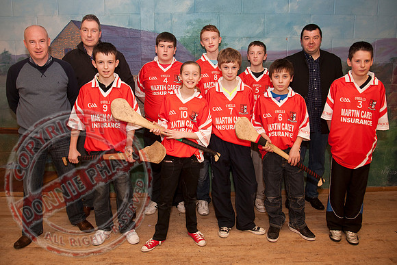 Knocks Grattan Hurling Club with their New Jerseys.