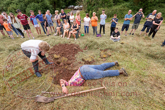 Lady of the Lake Festival World Hole Digging Competition-25