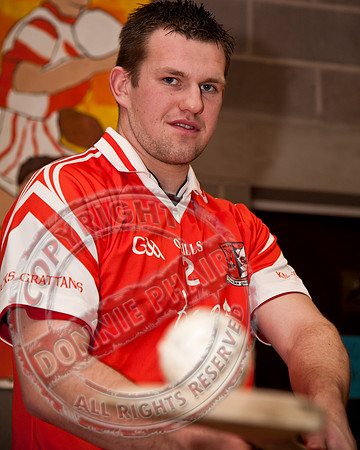 Knocks Grattan Hurling Club with their New Jerseys.