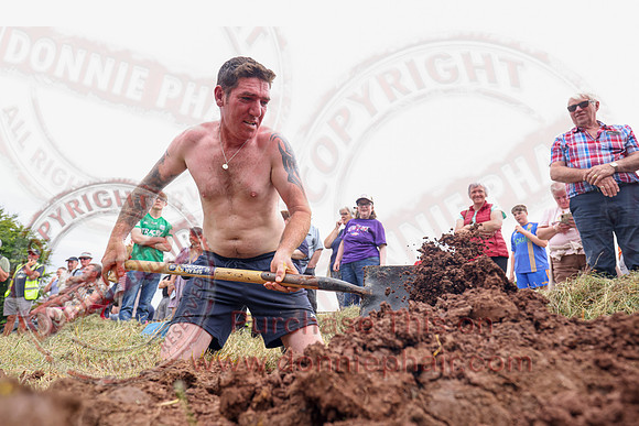 Lady of the Lake Festival World Hole Digging Competition-21