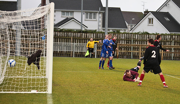 Ballinamallard V Larne.